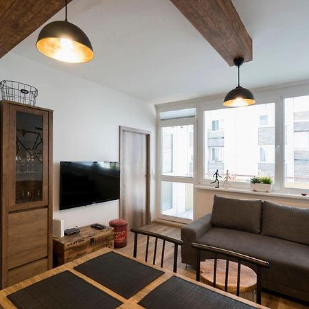 Stylish Centrally Located 1Br Apartment With Parking براتسيلافا المظهر الخارجي الصورة