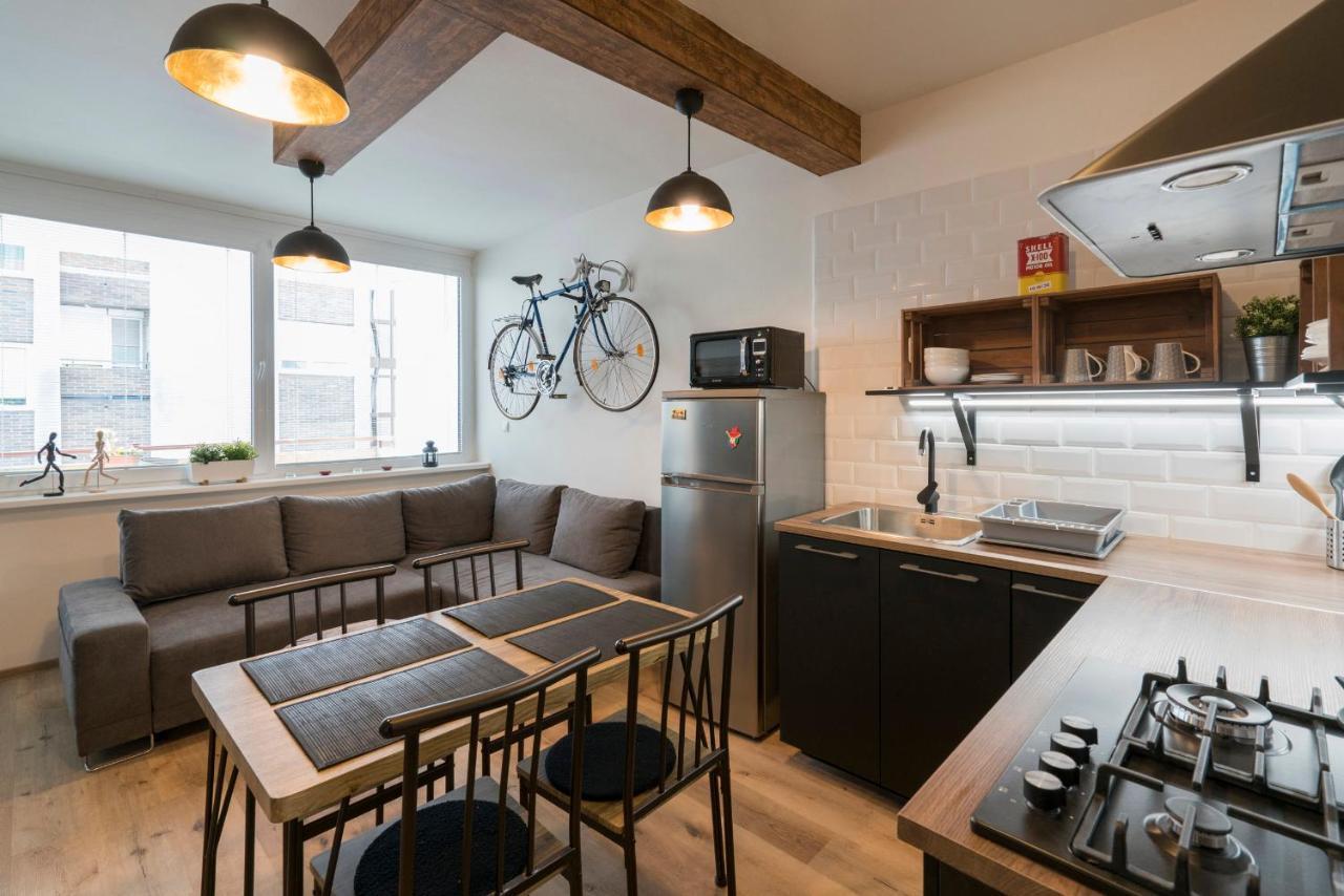 Stylish Centrally Located 1Br Apartment With Parking براتسيلافا المظهر الخارجي الصورة