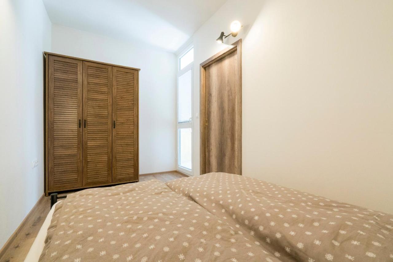 Stylish Centrally Located 1Br Apartment With Parking براتسيلافا المظهر الخارجي الصورة